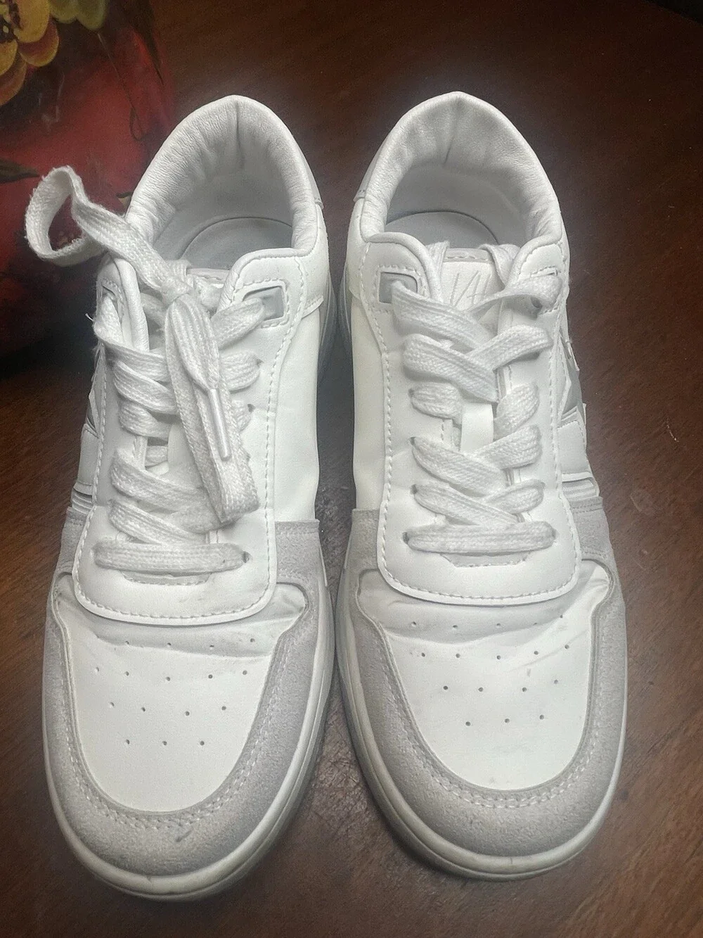 Vintage Havana Fresh 5 Women’s White/ Gray Sneakers Size 9M Suede Toe Cap
